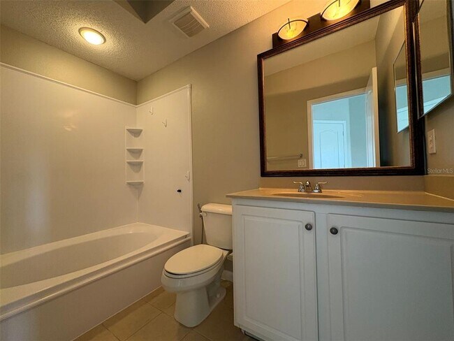 Building Photo - 12021 Villanova Dr