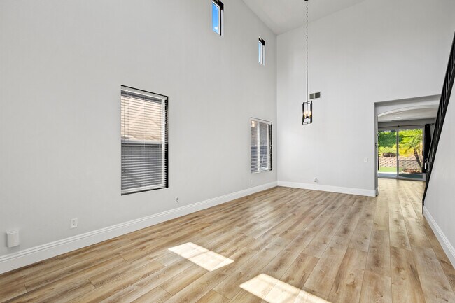 Building Photo - 40612 Chantemar Way