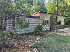Building Photo - 136 Forest Rd
