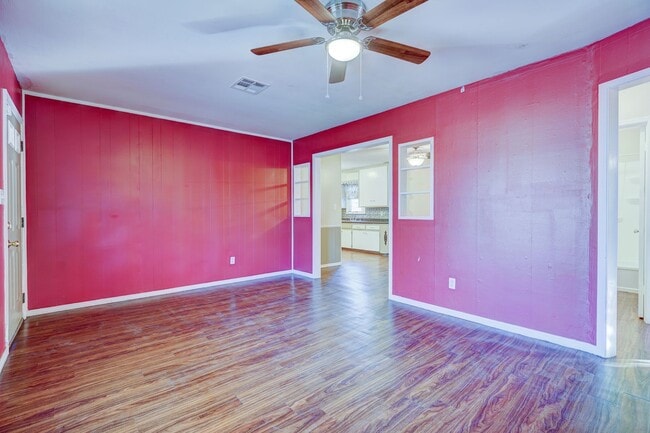 Building Photo - Stylish Home with Covered Deck & Easy I-44...