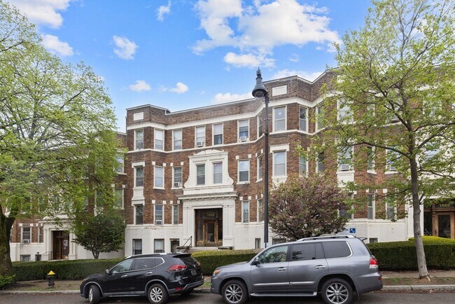 Building Photo - 1669 Commonwealth Ave