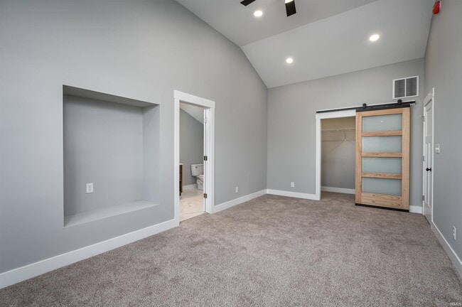 Building Photo - 1700 E Moffett Ln