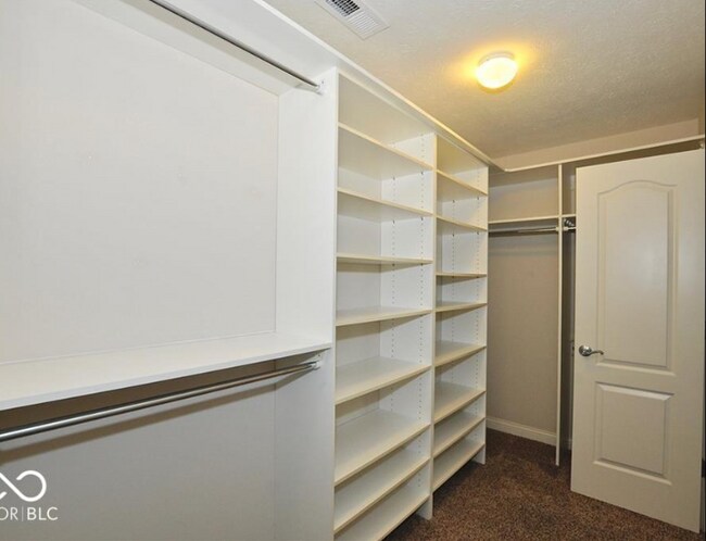 Building Photo - 14080 Plantation Wood Ln