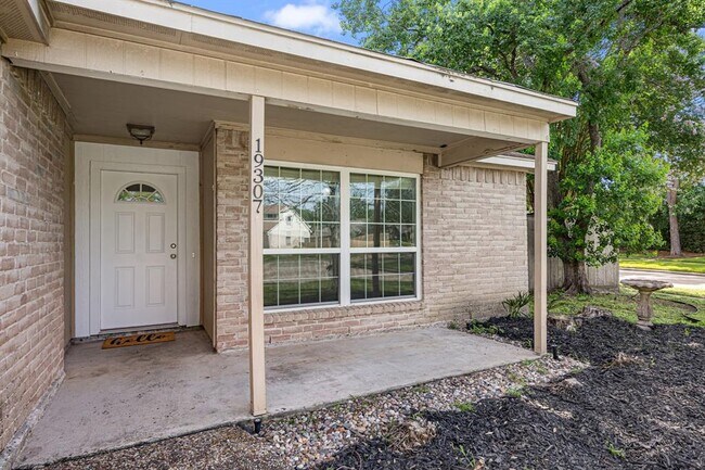 Building Photo - 19307 Gladewater Ct