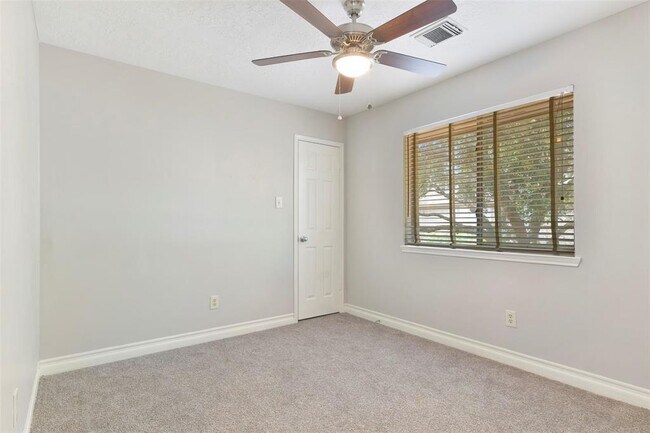 Building Photo - 1407 Quiet Green Ct