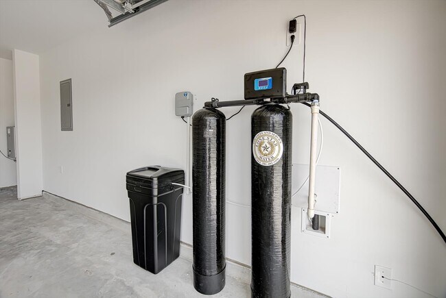 Building Photo - 20550 Fourier Dr