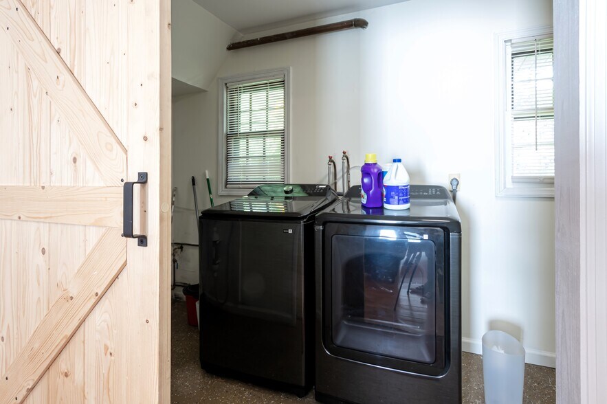 Laundry Room - 5 Beaver Brook Dr