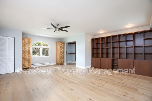 Building Photo - 7128 Almaden Ln