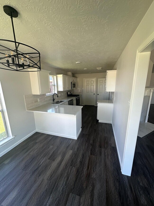 Building Photo - 4938 Glenpark Dr