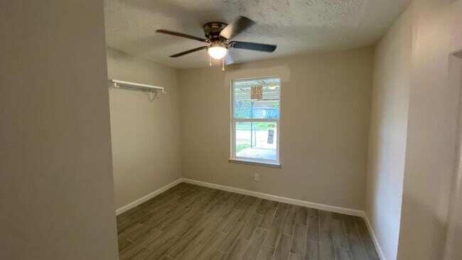 Building Photo - 2406 Rosemead Dr