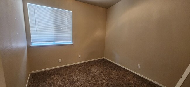 Building Photo - Wonderful 3 Bedroom Home in Desirable Laguna West Neighborhood