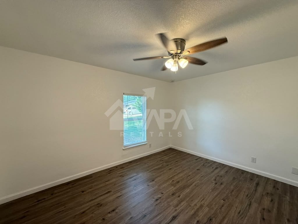 Building Photo - 5826 Lake Wind