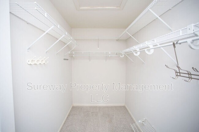 Building Photo - 24 Kathryn Ct