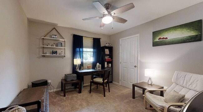 Building Photo - 303 Greenglade Ave