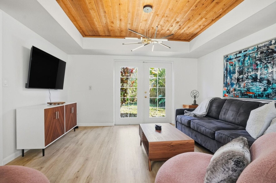 Building Photo - 13609 Heritage Way