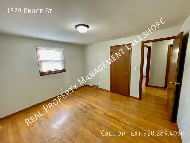 Building Photo - 1529 Bruce St