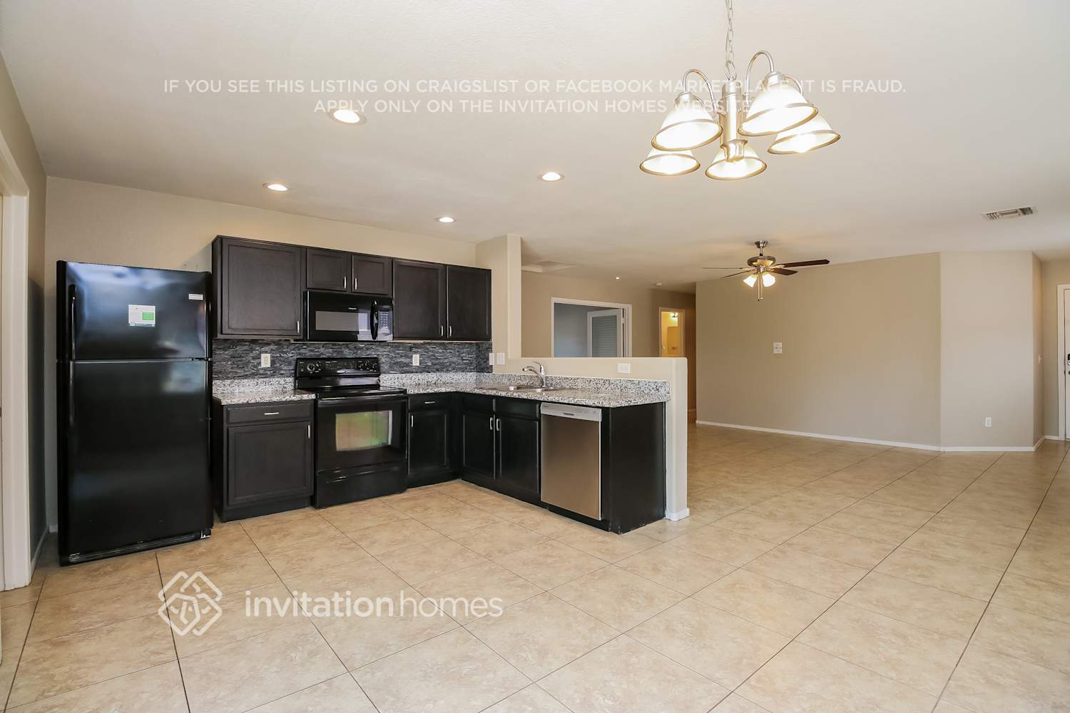 Building Photo - 1102 E Dust Devil Dr