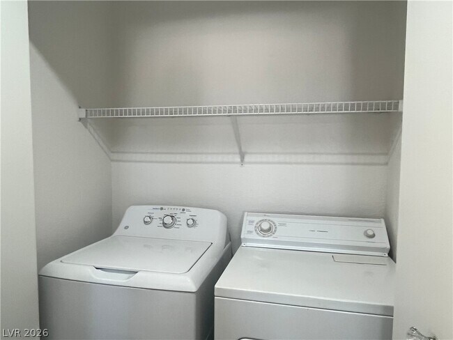 Building Photo - 5415 W Harmon Ave