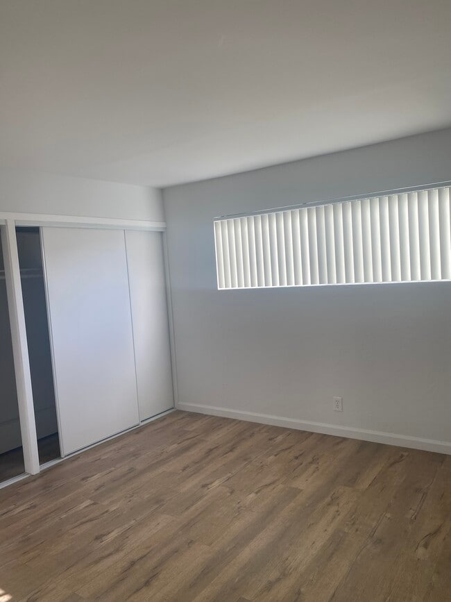 Building Photo - Orange Tree Garden Apartments