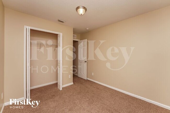 Building Photo - 474 Harvey Ave NE