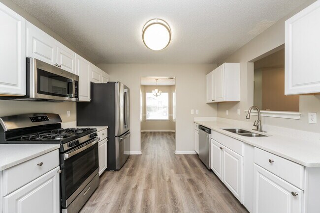 Building Photo - 7211 Mill Arbor