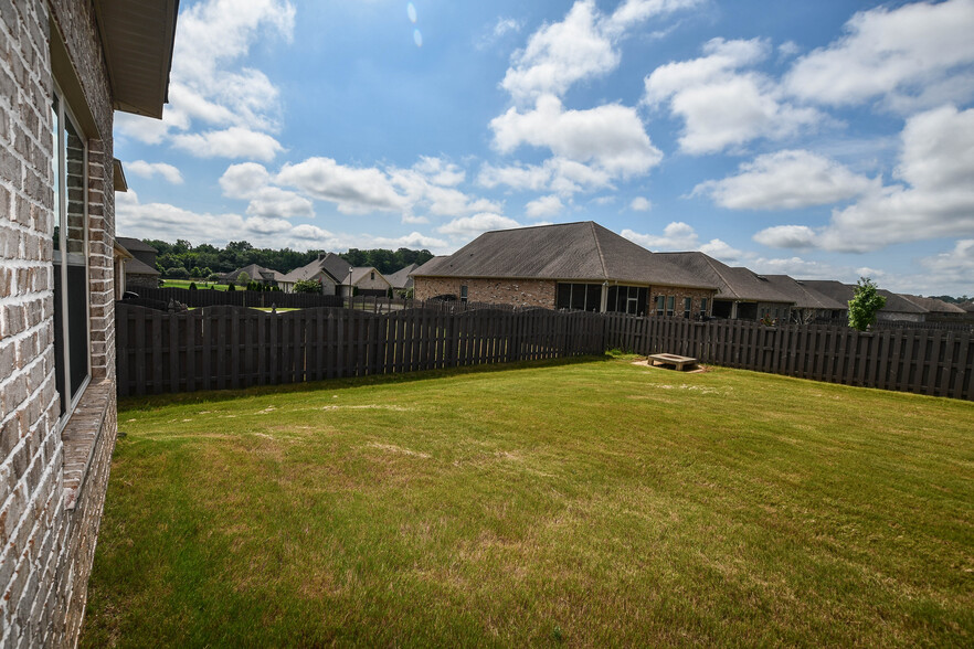 Building Photo - 120 Mary Caudle Way