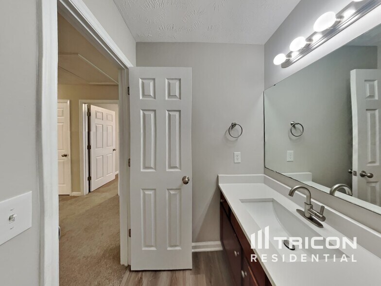 Building Photo - 147 Scotland Dr