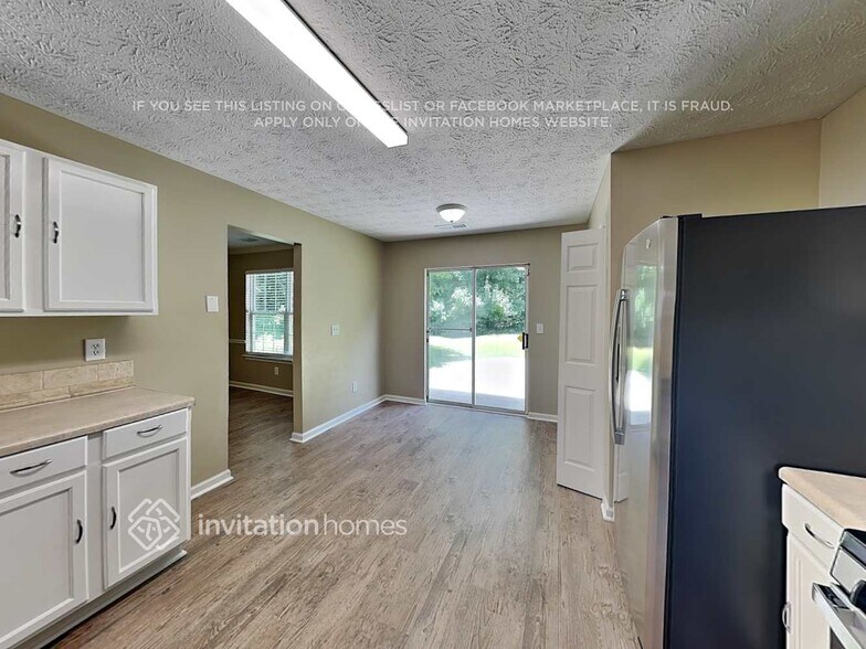Building Photo - 1941 Hidden Valley Dr SW