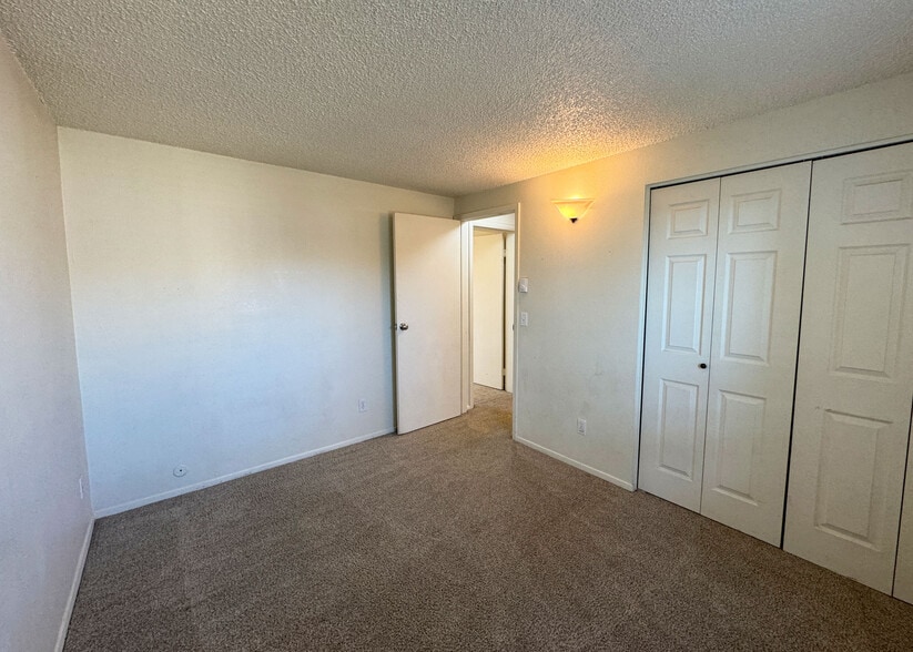 Building Photo - 1118 Darby St