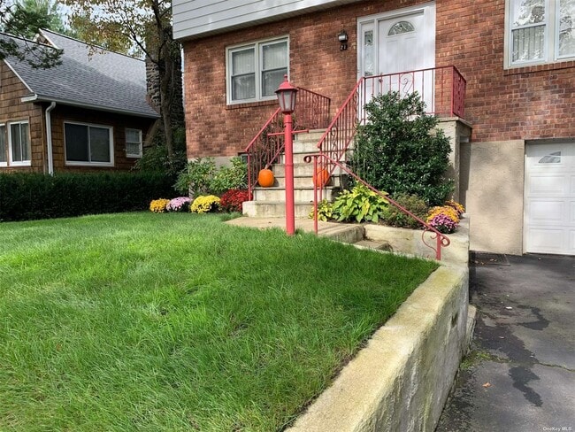 Primary Photo - 21 E Cedar St