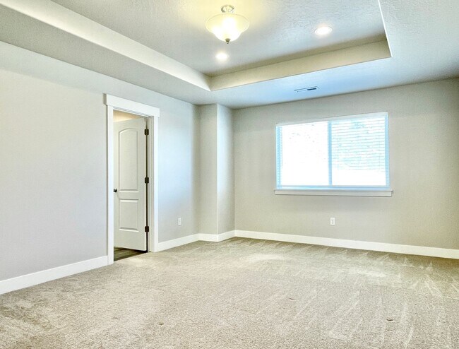 Building Photo - Stunning Two-Story at Quailhill!