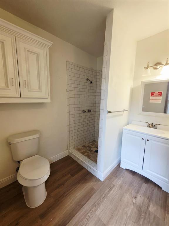 Building Photo - 6109 Saxon Dr