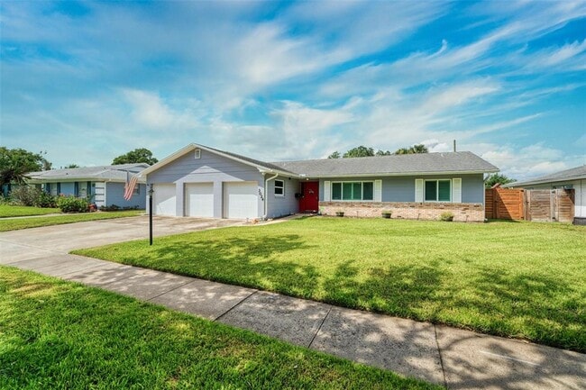 Primary Photo - 3024 Saratoga Dr