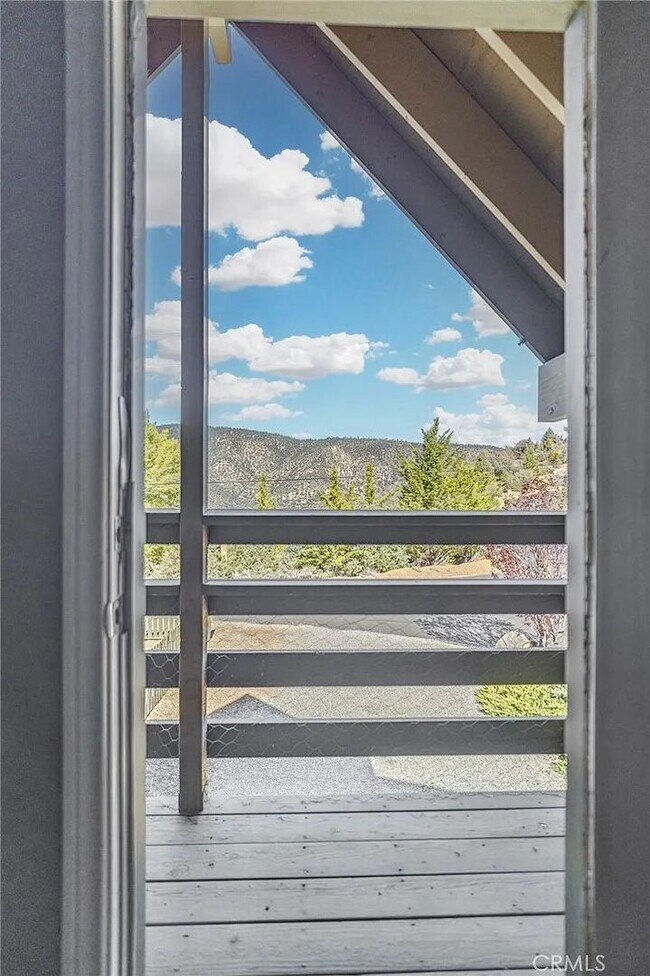 Building Photo - Charming 4BR Home with Mountain Views