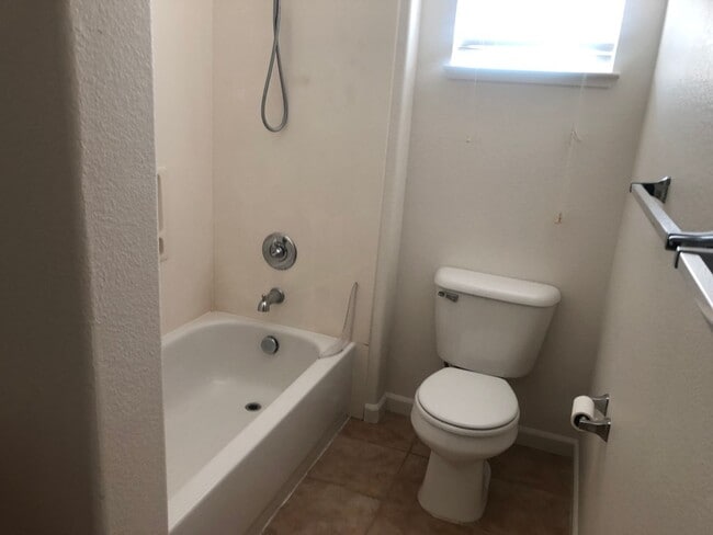 Building Photo - 2306 Campbell Cir