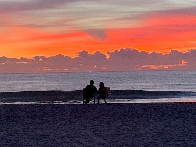 Beach 1/2 mile away - 201 International Dr