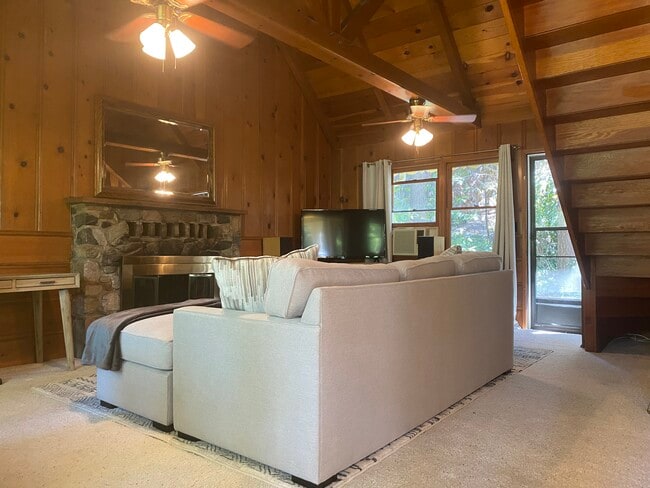 Building Photo - 24861 Faulhorn Dr