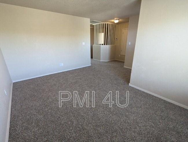 Building Photo - 2035 Ferndale Rd SE