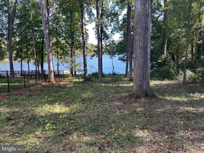 Building Photo - 12102 Wilderness Park Dr