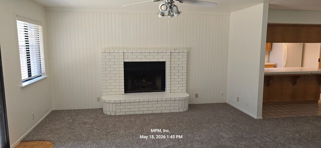 Building Photo - 3 bedroon 2 bath home