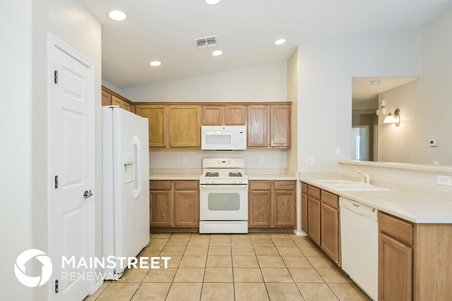 Building Photo - 7226 S Monks Tale Dr