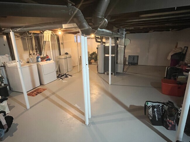 Building Photo - 21 W 78th Ter