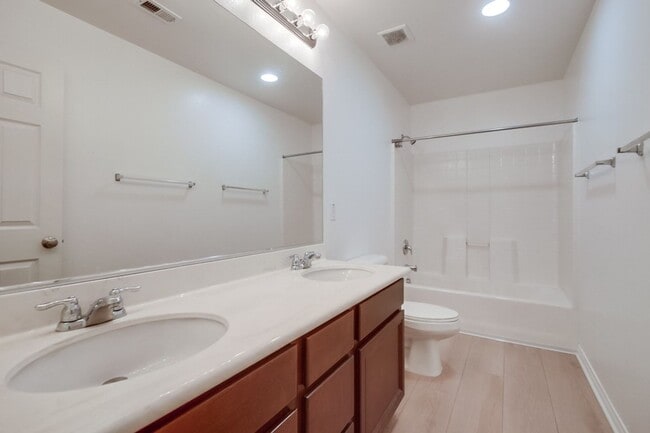 Building Photo - Upgraded Executive Home in Rancho Santalina