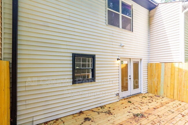 Building Photo - 243 Timber Creek Ln SW