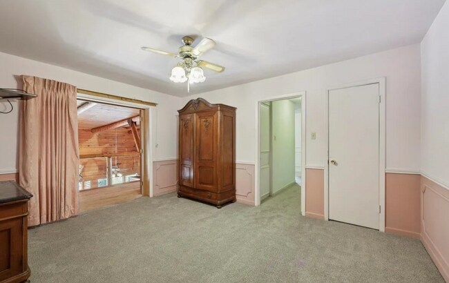 Building Photo - 5710 Glasgow Ln