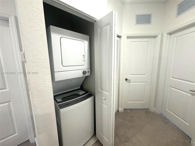 Building Photo - 12945 SW 232nd Ln