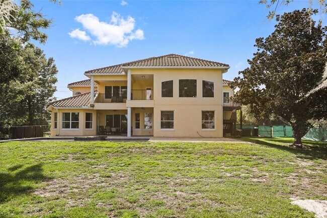 Building Photo - 5554 Palm Lake Cir