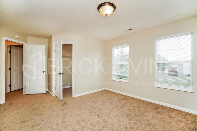 Building Photo - 4964 Grimm Dr