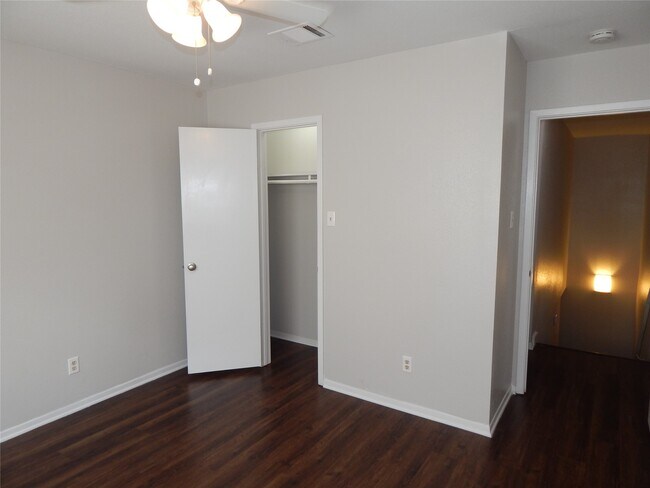 Building Photo - 204 Northpointe Ave