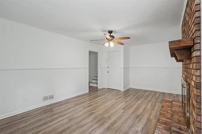 Building Photo - 2985 Fredrick Dr